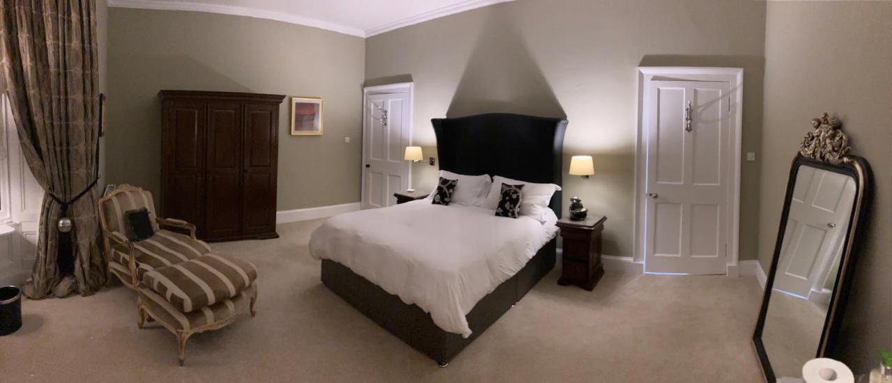 West End Townhouse Bed and Breakfast EDI Buitenkant foto